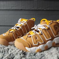 Nike Uptempo 