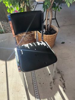 Modern Black Faux Leather Accent Guest Chair Chrome Frame