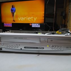 SYLVANIA VCR PLAYER AND RECORDER WITH DVD PLAYER 