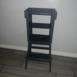 Kitchen children’s learning tower