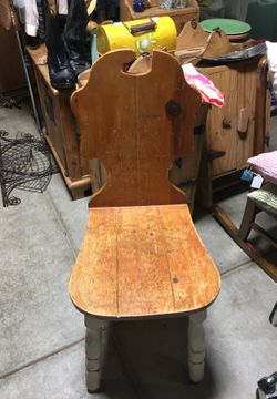 PETITE ANTIQUE CHAIR