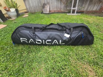 Radical fencing bag with wheels travel