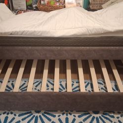 Day Bed With Brand New Twin Mattress Sleep Two 