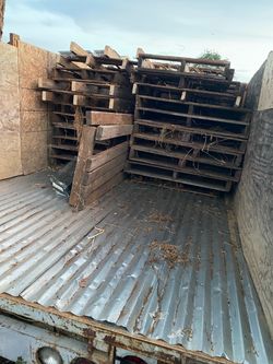 Free Wooden Pallets