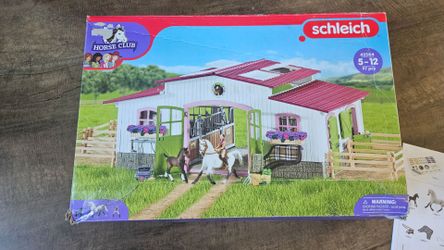 Schleich horse club barn