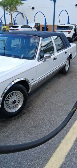 1993 Lincoln Town Car