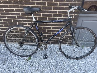 Aluminum Trek Hybrid Mountain Bike