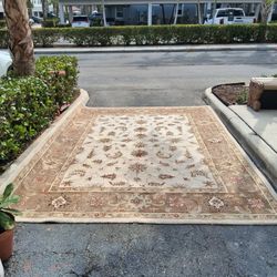 Broyhill 100% Wool Rug 9'x12' size Manufactured in India