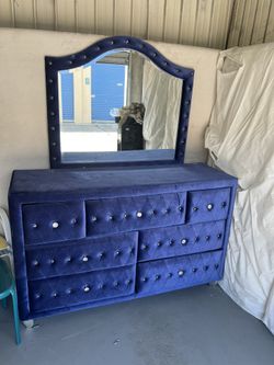 Nice blue dresser with mirror