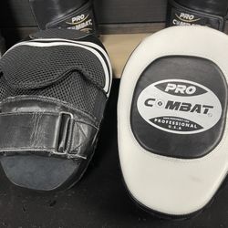 BOXING MITS🔹STRIKING MITS🔹BOXING GLOVES🔹HEAVY BAGS
