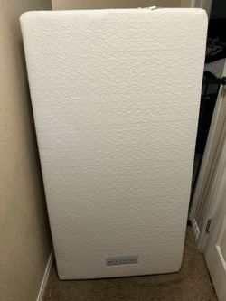 Toddler/crib Mattress with comforter and mattress cover