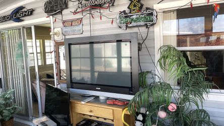 Tv 42 Inch- Phillips 