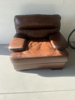 Leather Chair  Like New