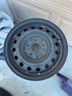 Single (1) 02-06 Toyota Camry 15” wheel