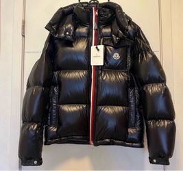 Black Moncler Montbeliard