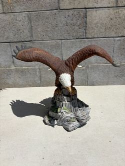 Bald Eagle Statue