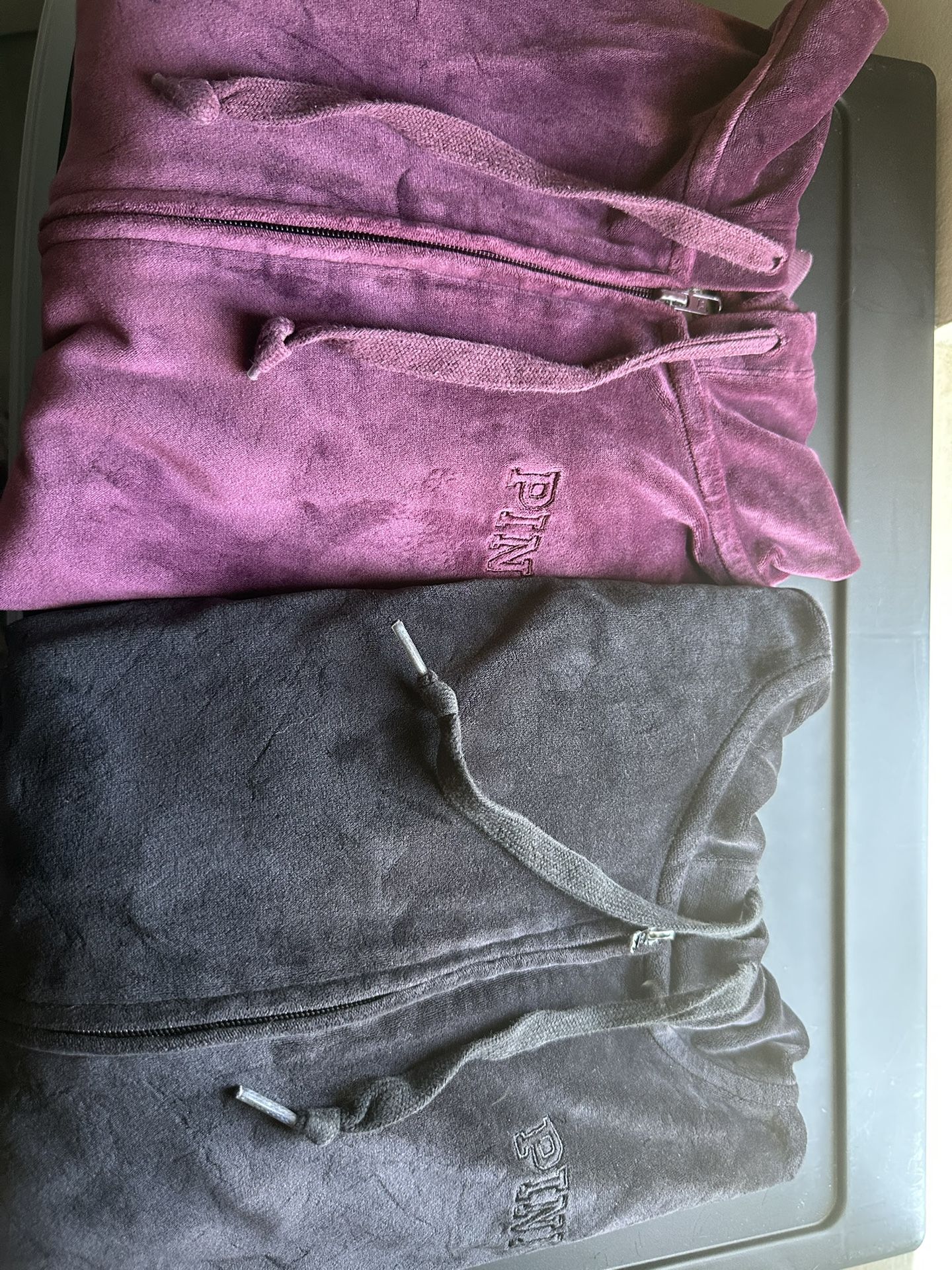 VS Sweater
