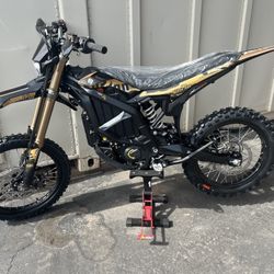 2025 Surron Ultra Bee BRAND NEW