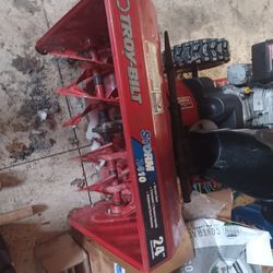 Troybuilt Storm Snowblower 