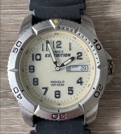 Timex Expedition Indiglo WR100M Men's Watch Day Date New Battery Needed