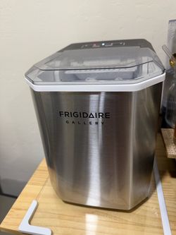 Ninja coffee maker & Frigidaire ice maker