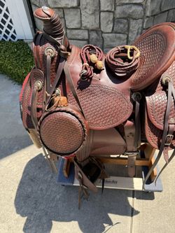 Saddle Unique Western Style