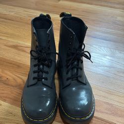 Doc Martins-size 9 
