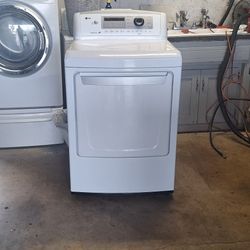 LG Gas Dryer In Very Good Working Condition Delivery Is Available, 30 Day Warranty. Ablo Español. 