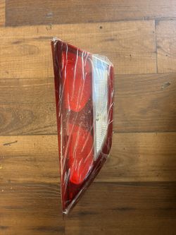 2016-18 HYUNDAI ELANTRA  RIGHT TAIL LIGHT 