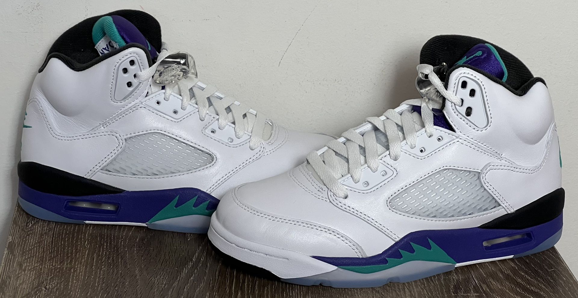 Air Jordan 5 Retro Grape 2025 | Men’s Size 6 | HQ7978-100 (NEW)