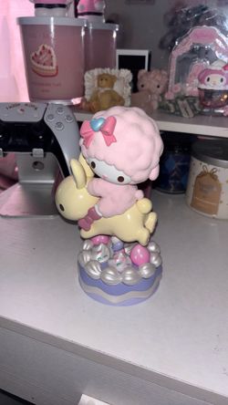My sweet piano figurine