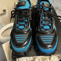Prada Size 43 (10)