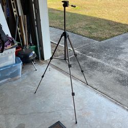 Quantaray Camera Tri-pod