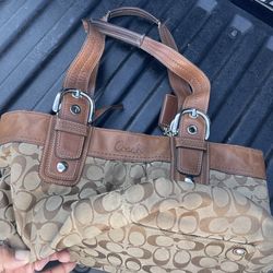 VINTAGE COACH BAG