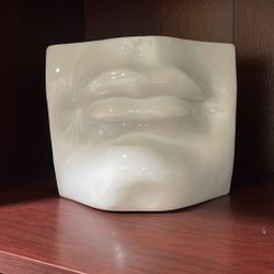 Mouth Sculpture White 