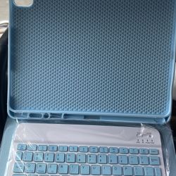 13 inch iPad Air case and keyboard