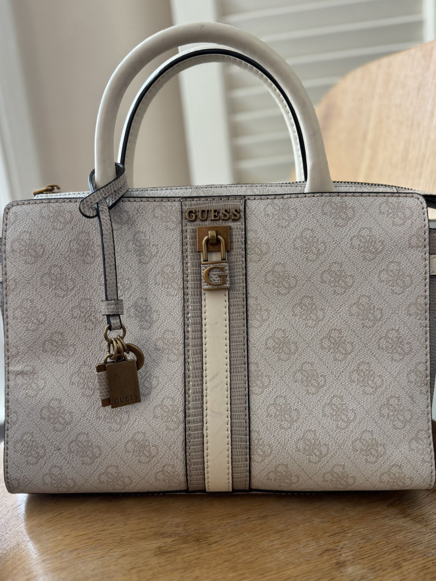 Guess Ginevra Logo Eilte Society Handbag Light grey