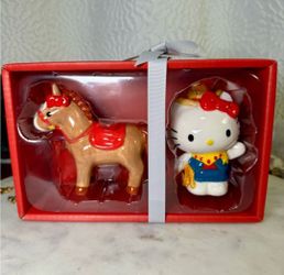 SANRIO HELLO KITTY COWGIRL & HORSE SALT AND PEPPER SET. 