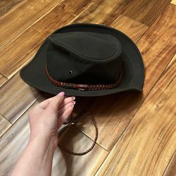 Men’s Aussie style black cowboy hat. Size large