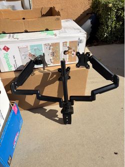 Dual Monitor Mount
