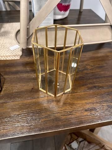Gold Glass Centerpiece