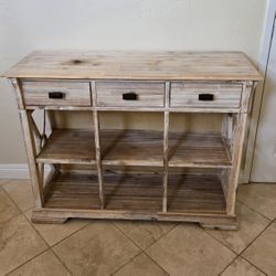 Distressed Entry Table