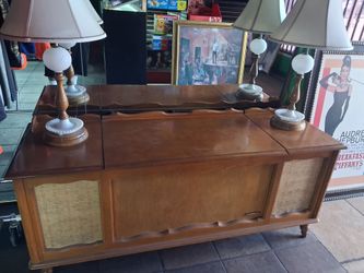Antique Record player /radio