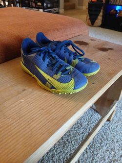 Kids Turf Shoes