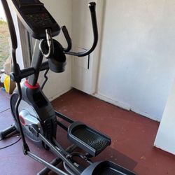 Schwinn 430 Elliptical Trainer