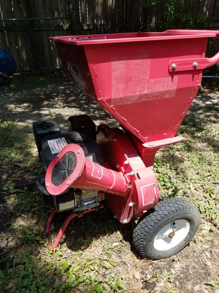 Wood Chipper Shredder