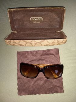 Authentic Coach sunglasses in EUC.