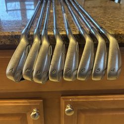 Taylor Made Burner Irons  Right Handed