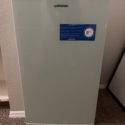 New 3.5 cuft mini fridge