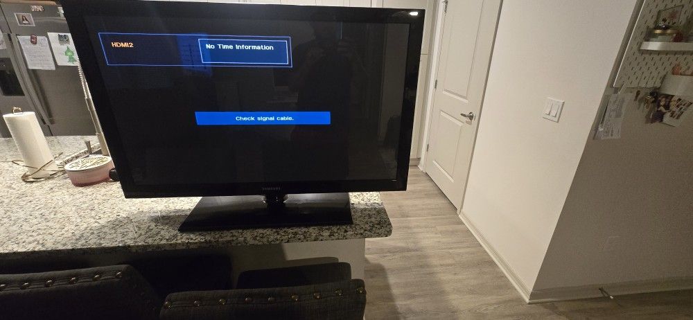 47" TV for Sale $45